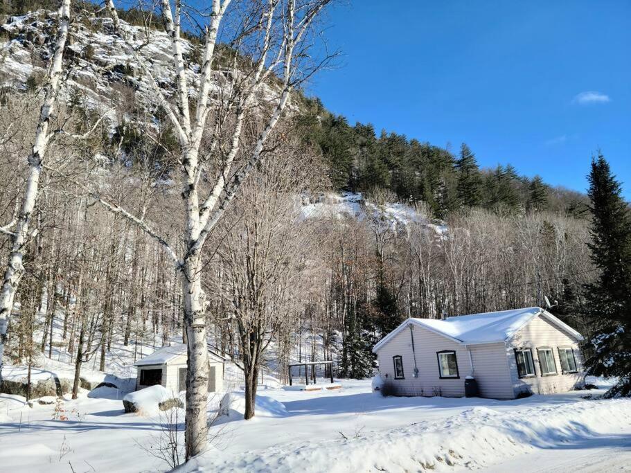 Vila Chalet Falaise By Chalets Nabu Saint-Alexis-des-Monts Exteriér fotografie