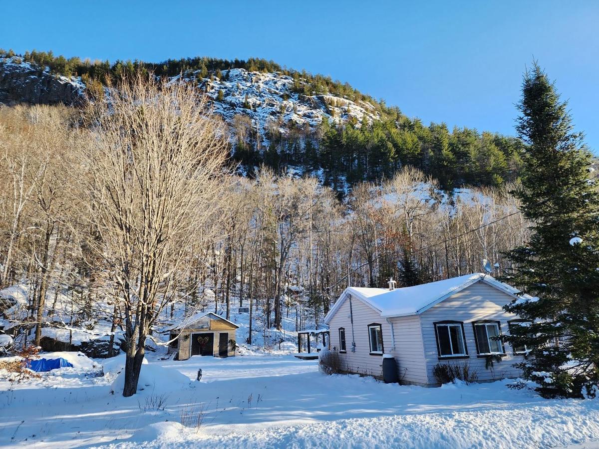 Vila Chalet Falaise By Chalets Nabu Saint-Alexis-des-Monts Exteriér fotografie